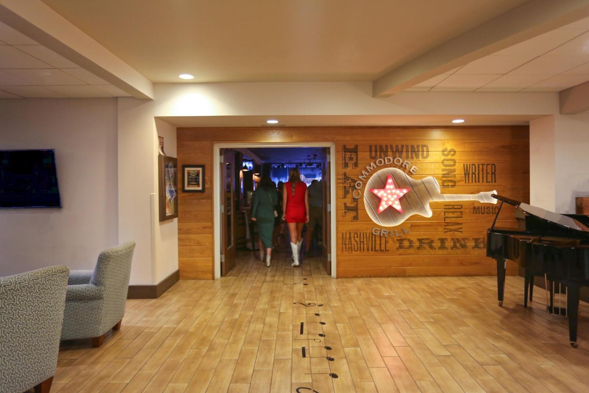Holiday Inn Nashville - Vanderbilt - Dwtn By Ihg Exteriör bild