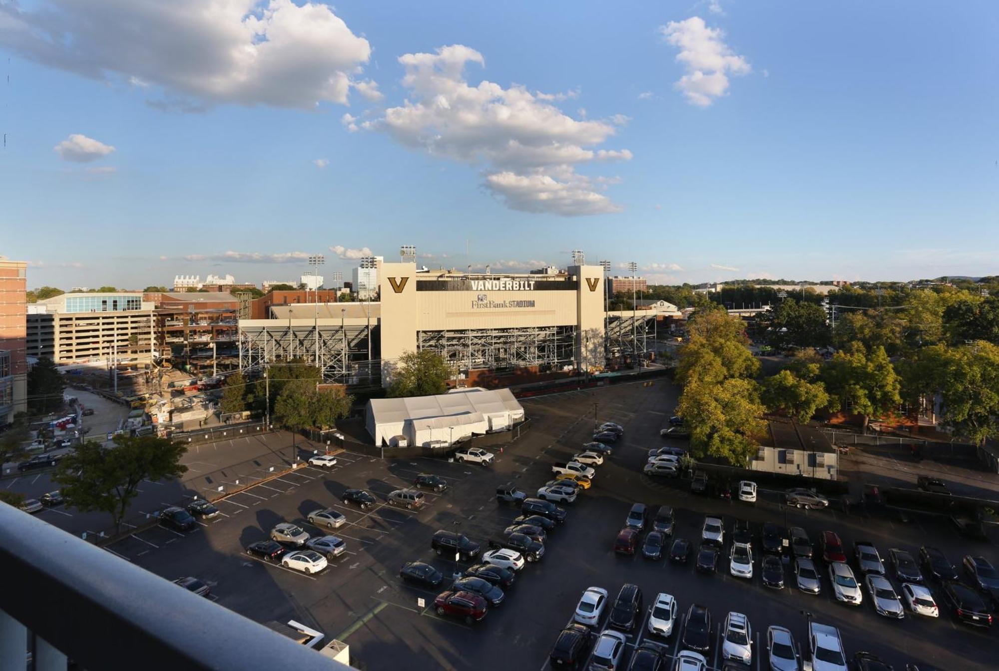 Holiday Inn Nashville - Vanderbilt - Dwtn By Ihg Exteriör bild